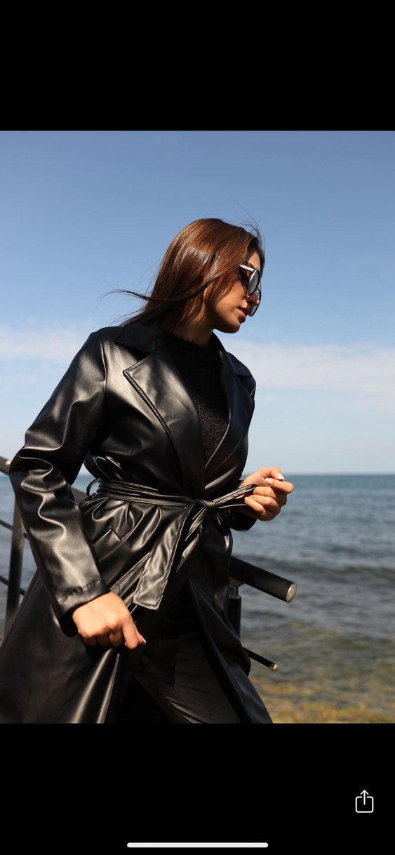 Siyah Deri Kemerli Uzun Trençkot - Görsel 4