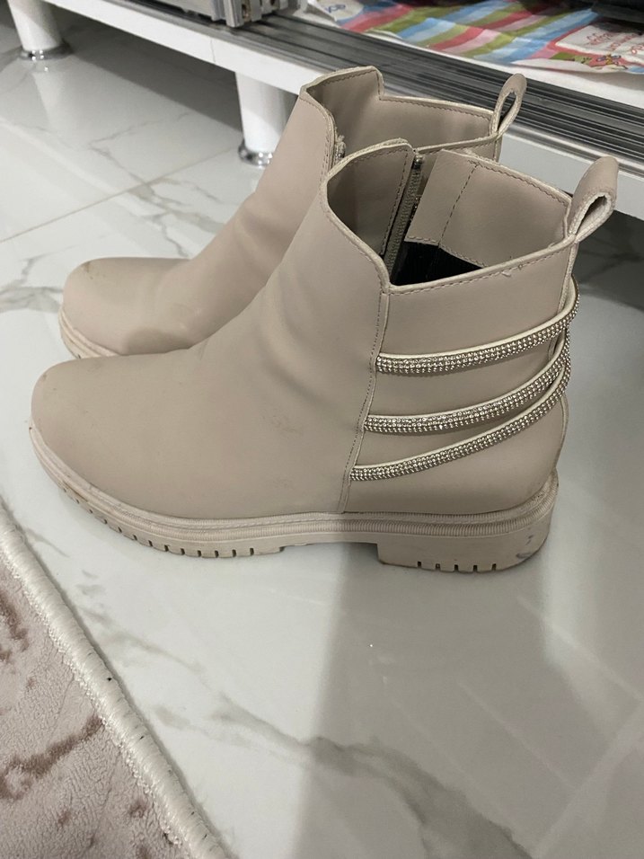 Bej Deri Kadın Dolgu Topuklu Bot - Görsel 2