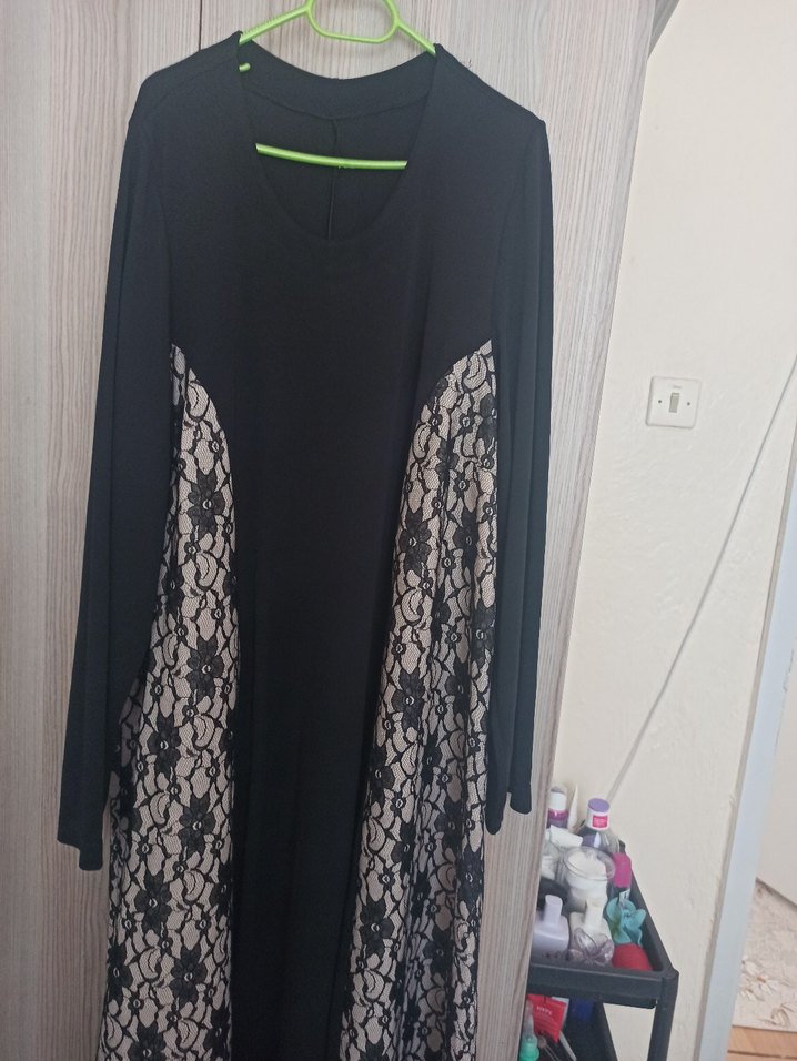 Dantel Detaylı Uzun Siyah  Elbise - Görsel 2