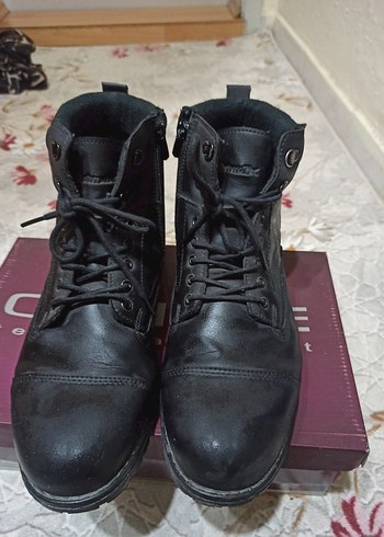 Siyah Erkek bot - Görsel 2