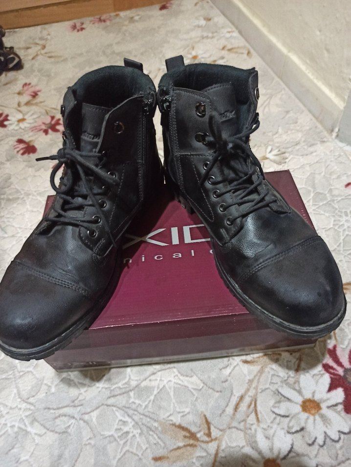 Siyah Erkek bot - Görsel 3