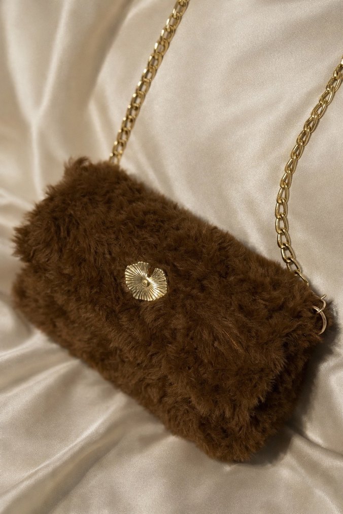 Kahverengi tüylü çanta - Görsel 2