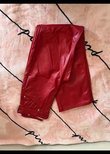 Kırmızı deri pantolon - Görsel 2
