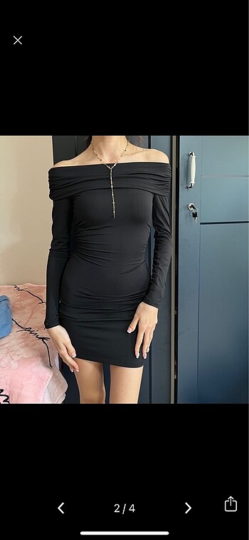 Madonna yaka siyah elbise