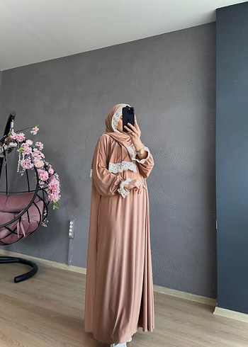 Diğer Siyah Nakışlı Uzun Kollu Namaz Elbisesi