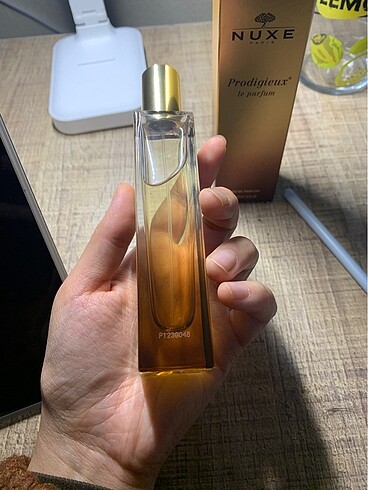 Beden Nuxe Prodigieux Le Parfum Kadın Parfümü Edp 50ml