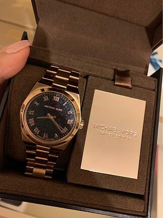 Michael Kors saat
