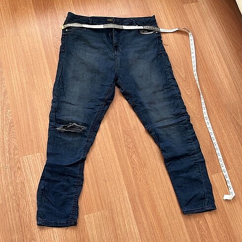 Jeanss