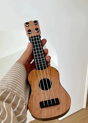 Oyuncak Gitar