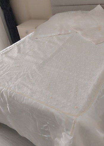 KREM RENGİ YATAK ÖRTÜSÜ - Görsel 7