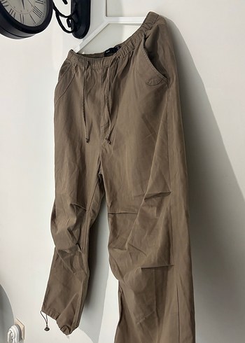 Bershka Erkek Paraşüt Pantolon - Görsel 4