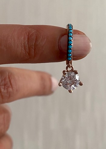 Diğer Gümüş rosegold taşlı küpe