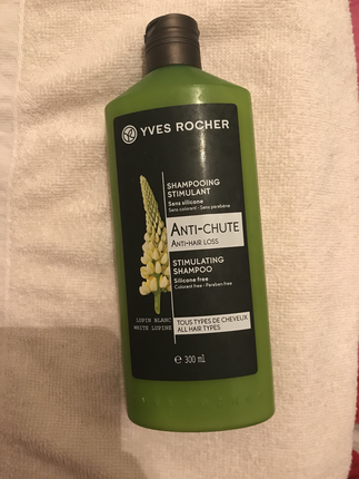 Yves Rocher Dökülme Karşıtı Şampuan Yves Rocher Saç Bakımı %50 İndirimli -  Gardrops