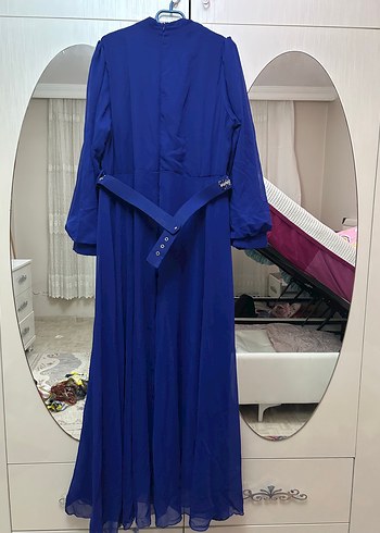 Mavi İşlemeli Uzun Kollu Abiye Elbise