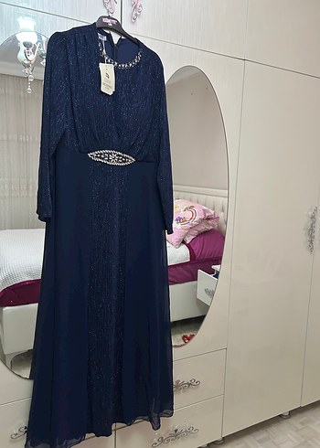 Diğer Kemer Detaylı Lacivert Uzun Abiye Elbise