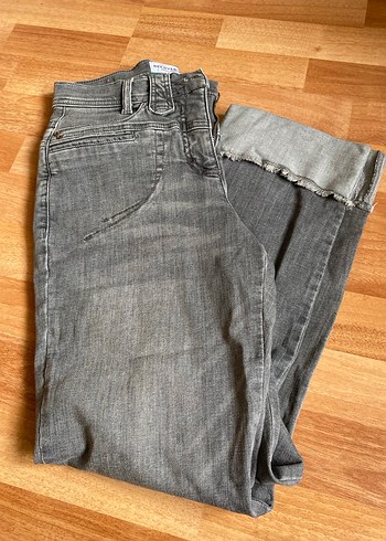 Gri Regular Fit Kadın Midi Denim Jean - Görsel 3