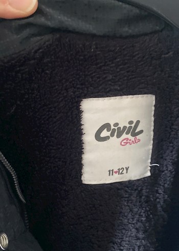 Siyah Kürklü kız çocuk mont - Görsel 4