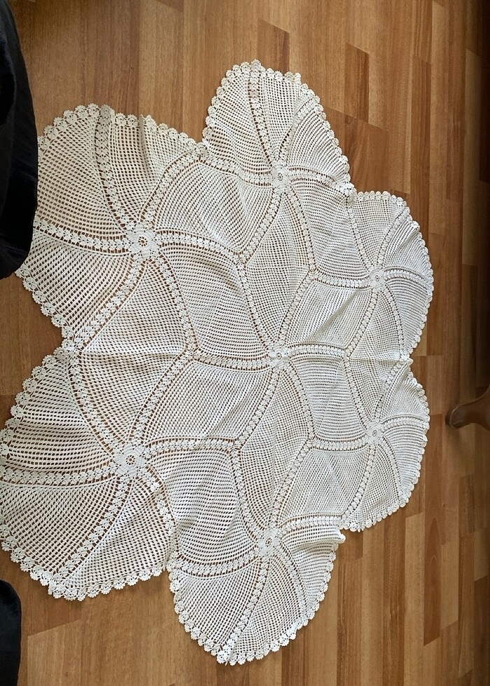 Çok güzel masa örtüsü el emeği - Görsel 3