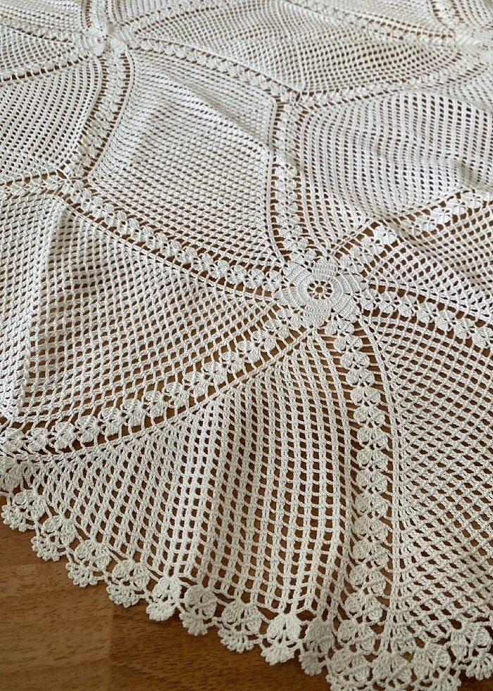 Çok güzel masa örtüsü el emeği - Görsel 2