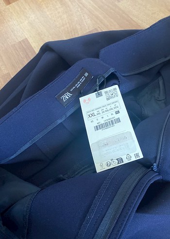Zara Mavi Kadın Pilili Normal Boy Kumaş Pantolon