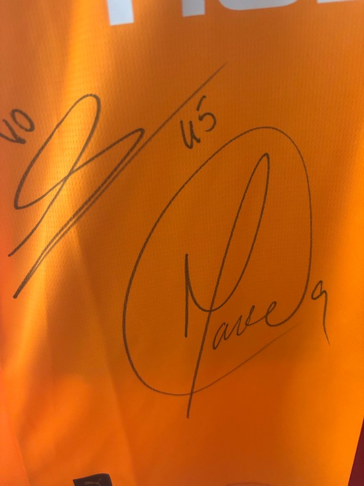 Icardi İmzalı Galatasaray Forması Güncel Kadro Ön Yüz Toplu İmza - Görsel 2