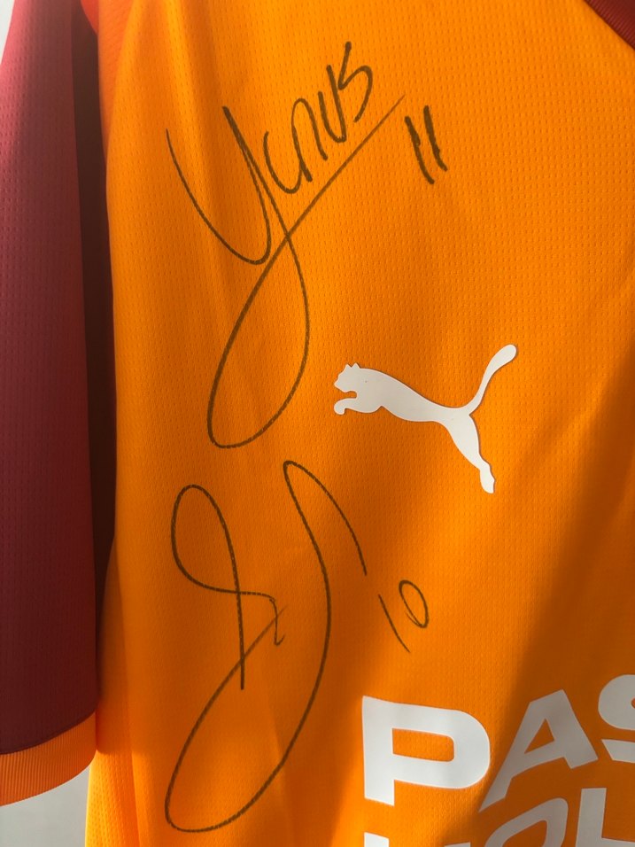 Icardi İmzalı Galatasaray Forması Güncel Kadro Ön Yüz Toplu İmza - Görsel 3