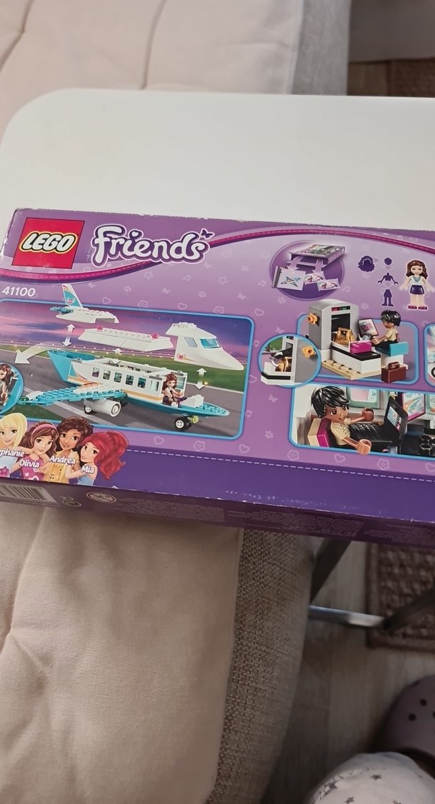 LEGO Friends Havalimanı Uçağı 41100 - Görsel 2