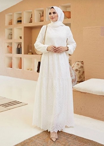 Dantel Detaylı Beyaz Uzun Elbise - Görsel 3