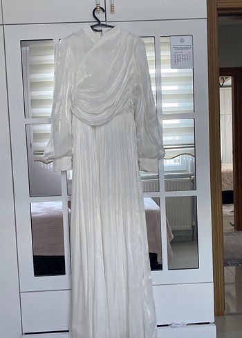Beyaz nikah elbisesi