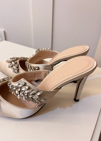 Zara Bej İşlemeli Taşlı Stiletto Kadın Abiye Ayakkabı