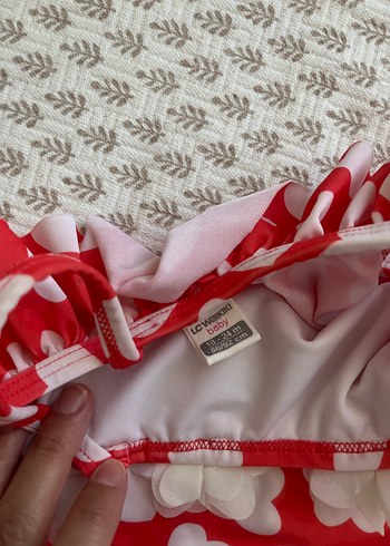 LC Waikiki Kız Çocuk Kırmızı Kalp Desenli Mayo