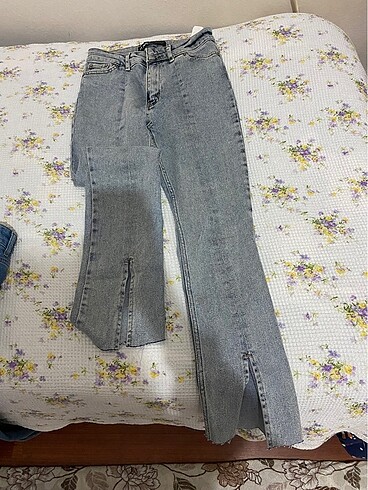 Jean mom model