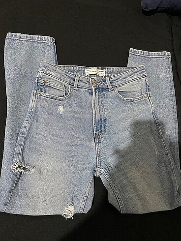 yırtık mom jean