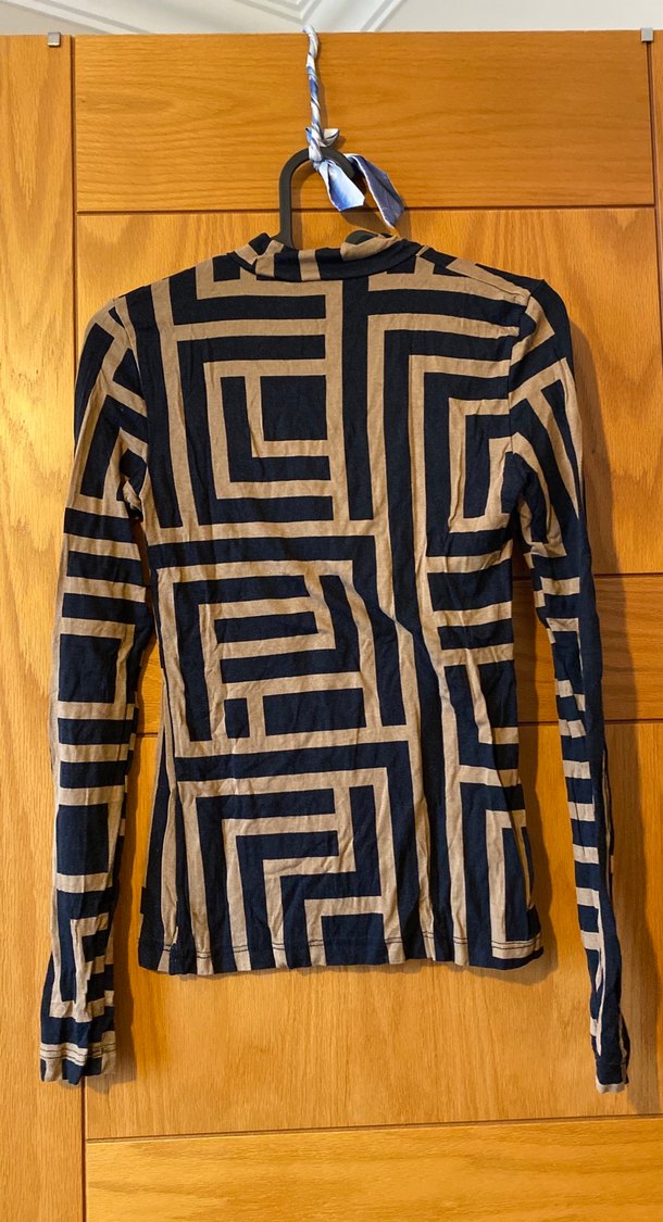 Desenli Dik Yakalı Penye Bluz - Görsel 3