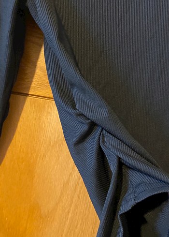 V Yaka Siyah Uzun Kollu Kadın Bluz - Görsel 3