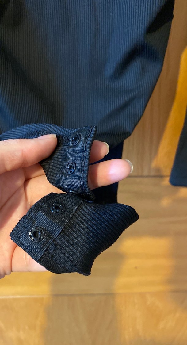 V Yaka Siyah Uzun Kollu Kadın Bluz - Görsel 4