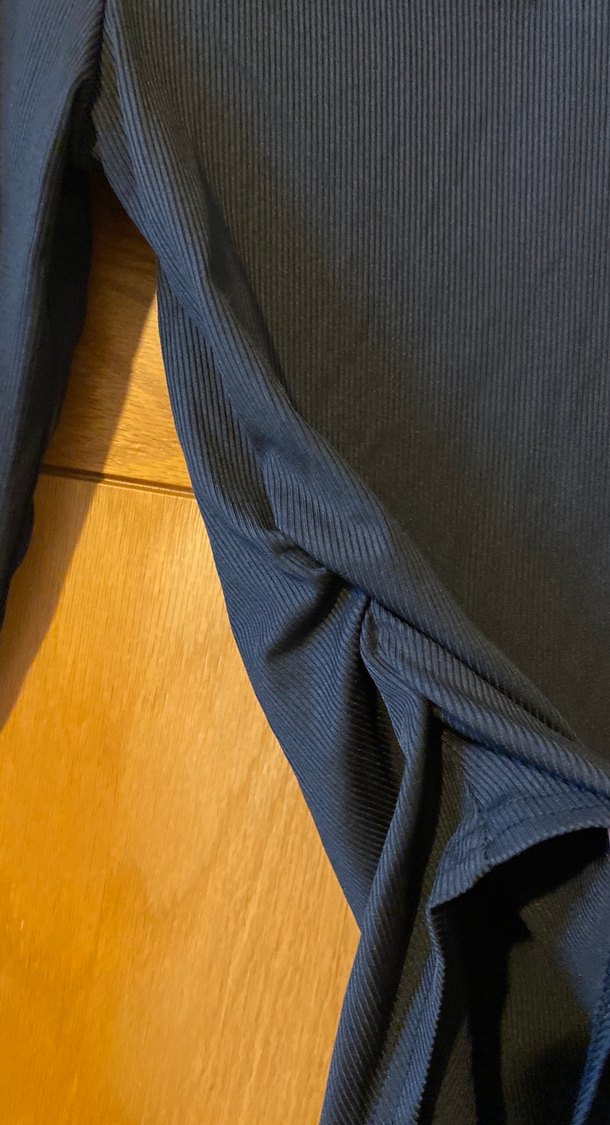 V Yaka Siyah Uzun Kollu Kadın Bluz - Görsel 3