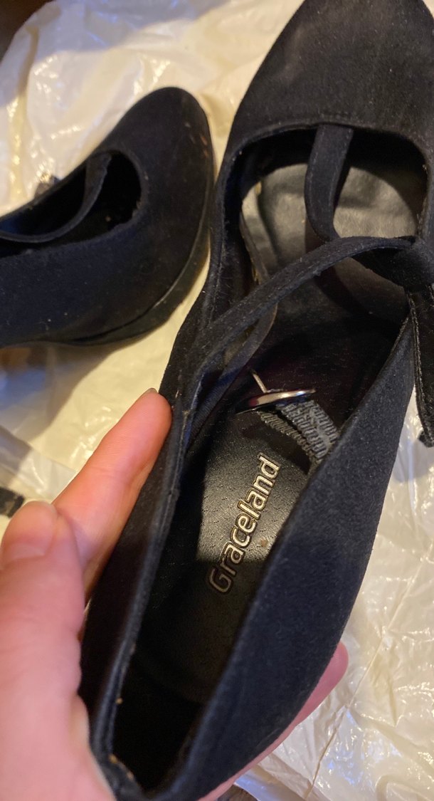 Siyah Goth Stiletto Tokalı Kadın Topuklu Ayakkabı - Görsel 4