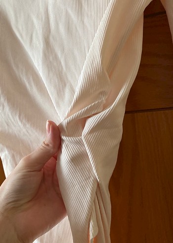 Beyaz V Yakalı Uzun Kollu Kadın Bluz - Görsel 3