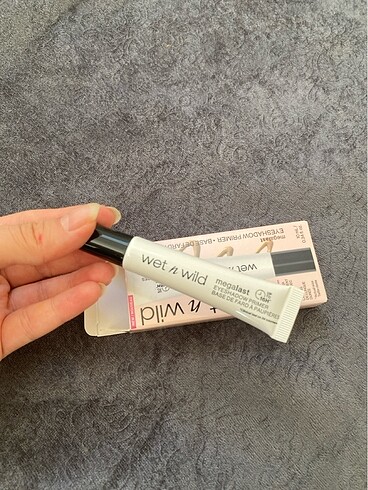  Beden Renk Wet n wild eyeshadow primer