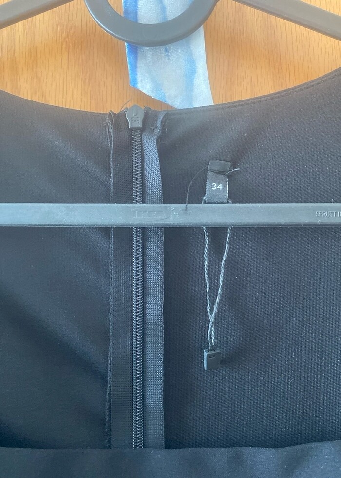 Siyah asimetrik elbise - Görsel 5