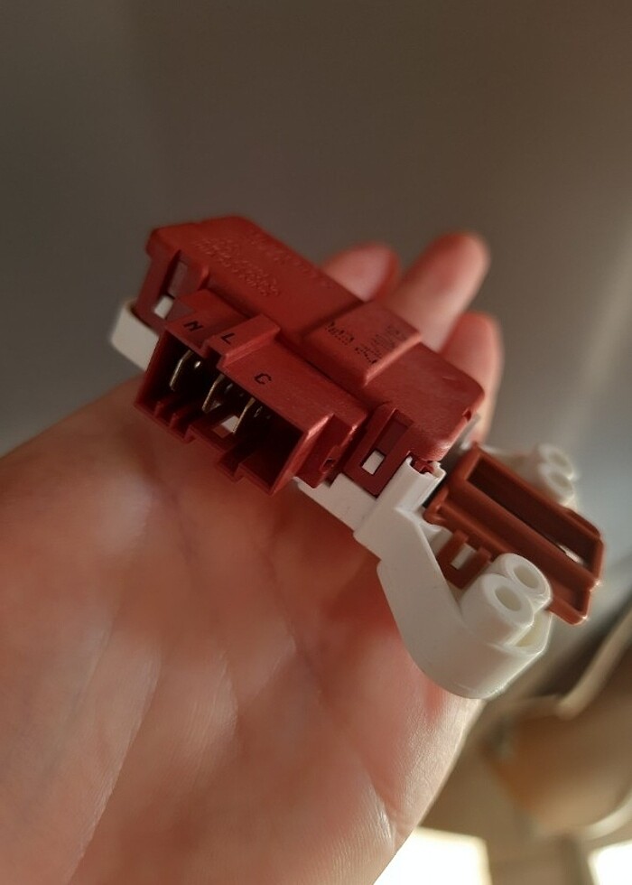 ÇAMAŞIR MAKİNESİ KAPAK SWITCH - Görsel 4