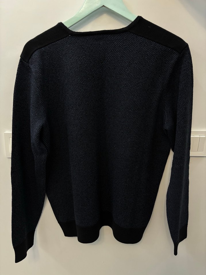 Gri V Yaka Erkek Örgü Yün Kazak - Görsel 3