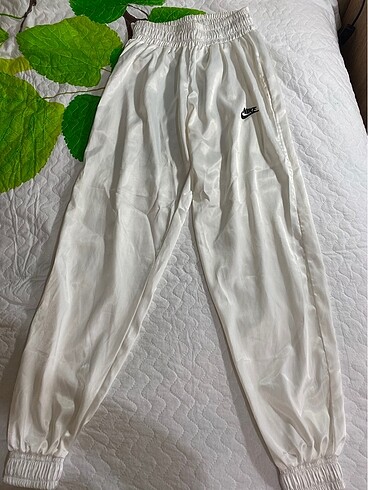 nike saten esofman