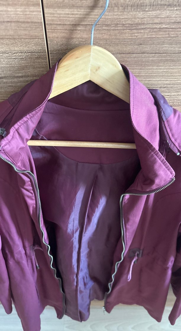 Batik marka bordo Kapüşonlu Şehir Rüzgarlığı — görsel 3/8