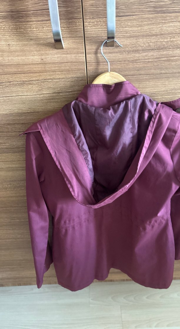 Batik marka bordo Kapüşonlu Şehir Rüzgarlığı — görsel 6/8