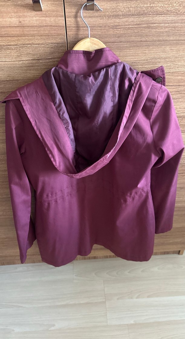 Batik marka bordo Kapüşonlu Şehir Rüzgarlığı — görsel 7/8
