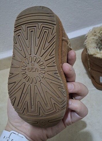 22 Beden Kız çocuk ugg