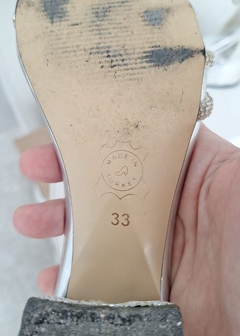 Beyaz Metal Tokalı Blok Topuklu Abiye Ayakkabı - Görsel 3