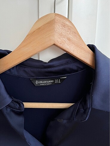Stradivarius Stradivarius Saten Crop Gömlek